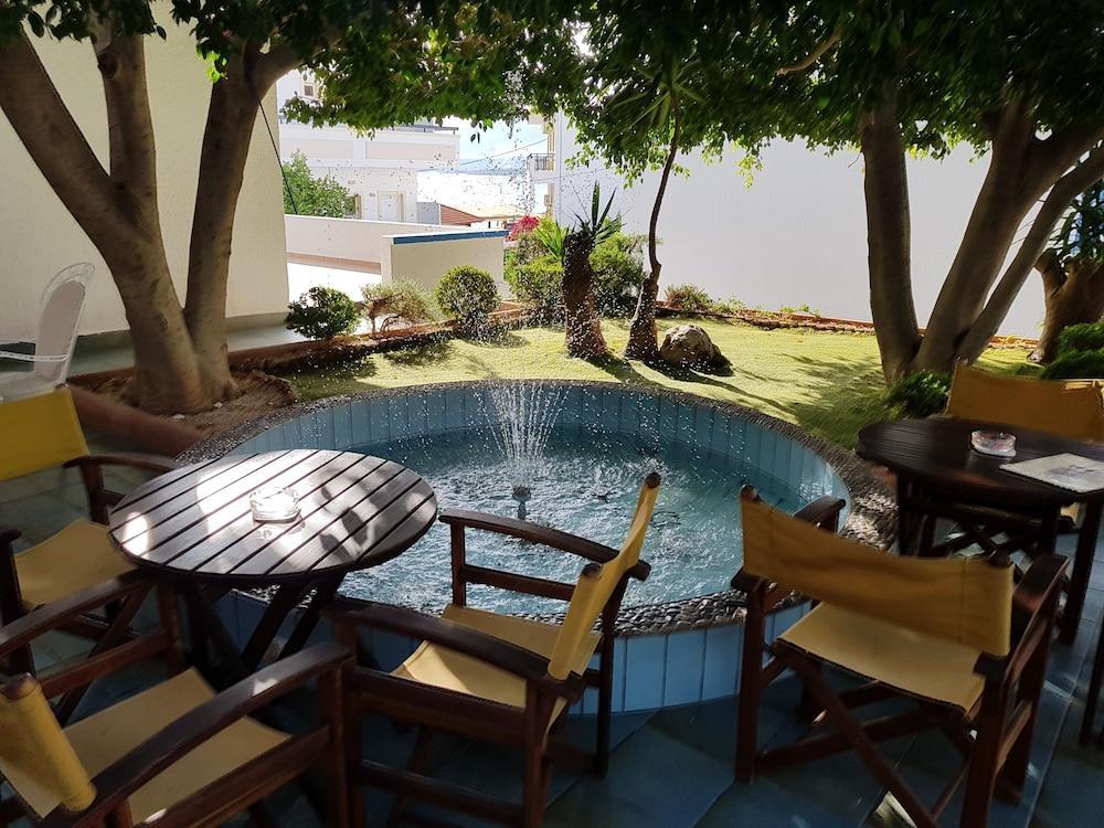 Amazones Villas Apartments Hersonissos  Bagian luar foto